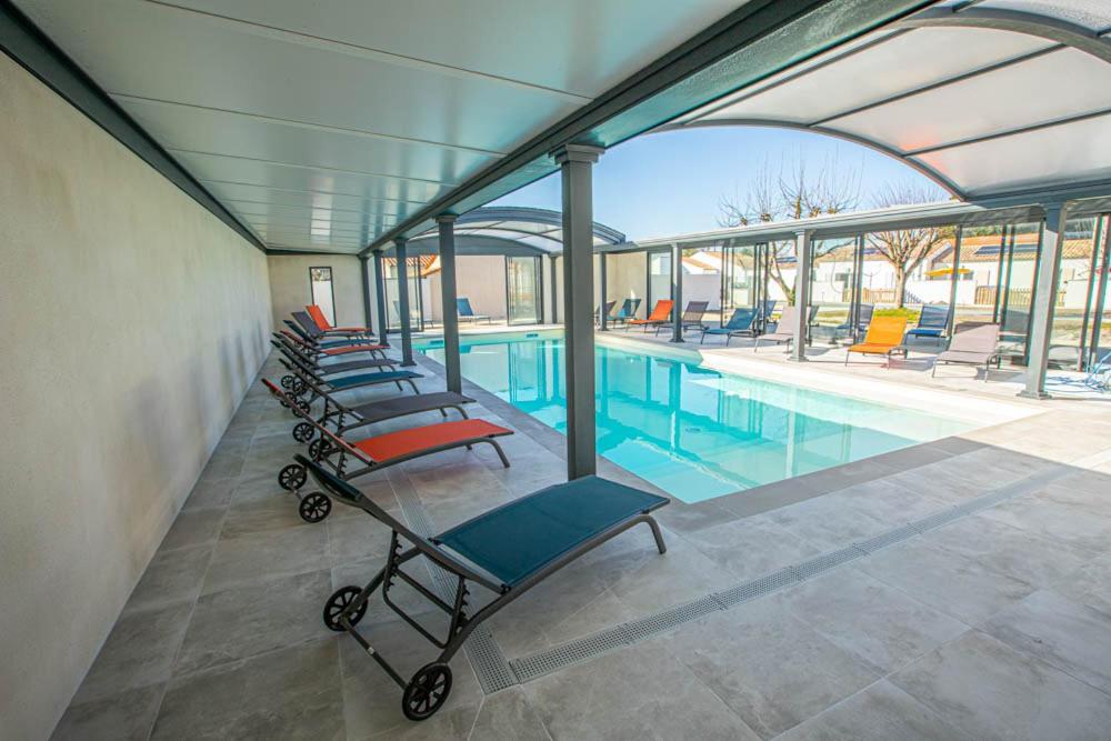 LE MOUSSE Maison avec piscine/parking/wifi/plages 5kms Les Mathes Extérieur photo